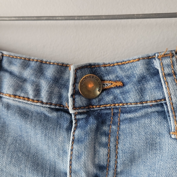 Ardene Distressed Jean Shorts - sz 7 - Picture 4 of 9